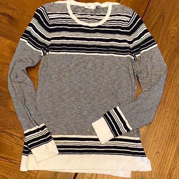 Vince crew neck navy white striped long sleeve knit cotton blend sweater medium‎
